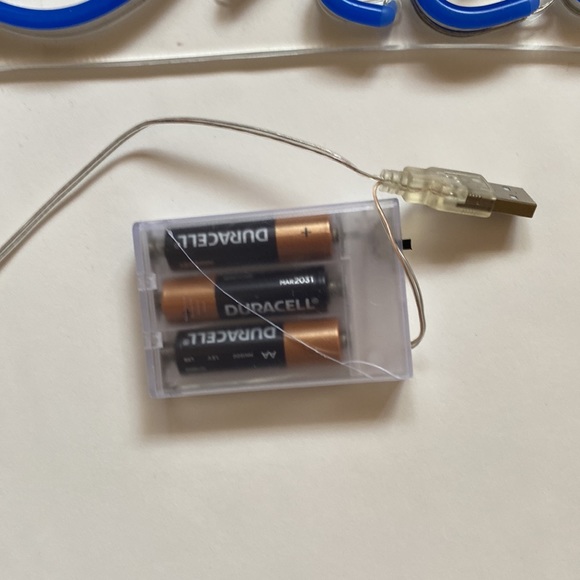 Dream Neon Sign 🌚 - Picture 3 of 5